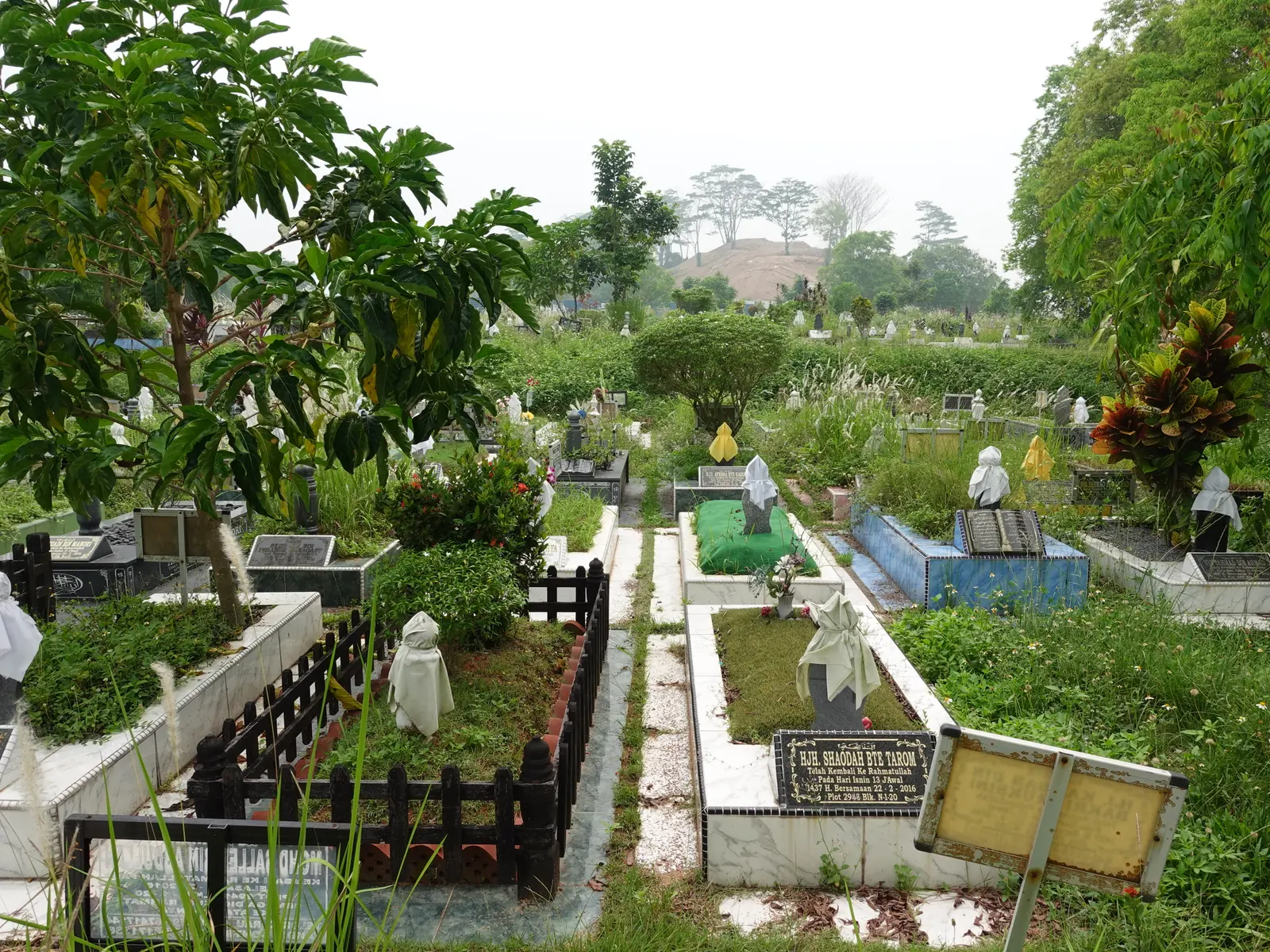 Find a Muslim grave in Singapore